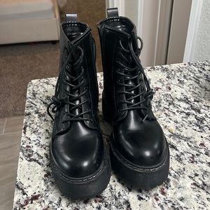 Bettyy Steve Madden Combat Boots